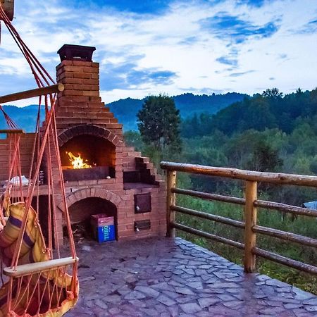 ホテル Casa Din Piatra Poiana  エクステリア 写真