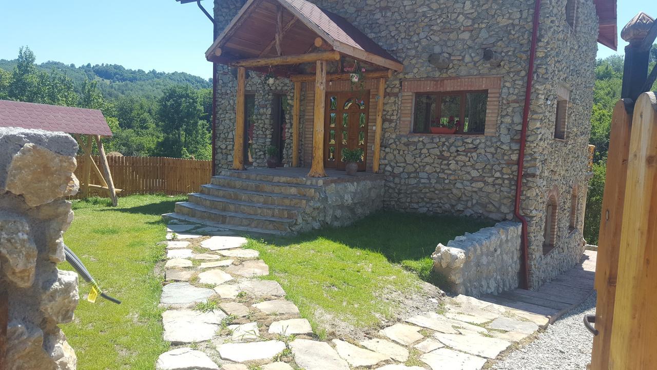 ホテル Casa Din Piatra Poiana  エクステリア 写真