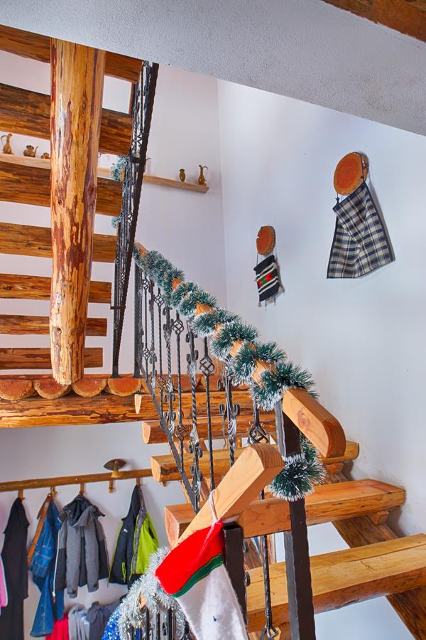 ホテル Casa Din Piatra Poiana  エクステリア 写真
