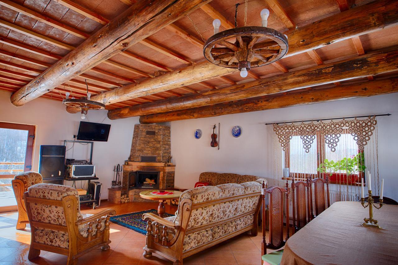 ホテル Casa Din Piatra Poiana  エクステリア 写真